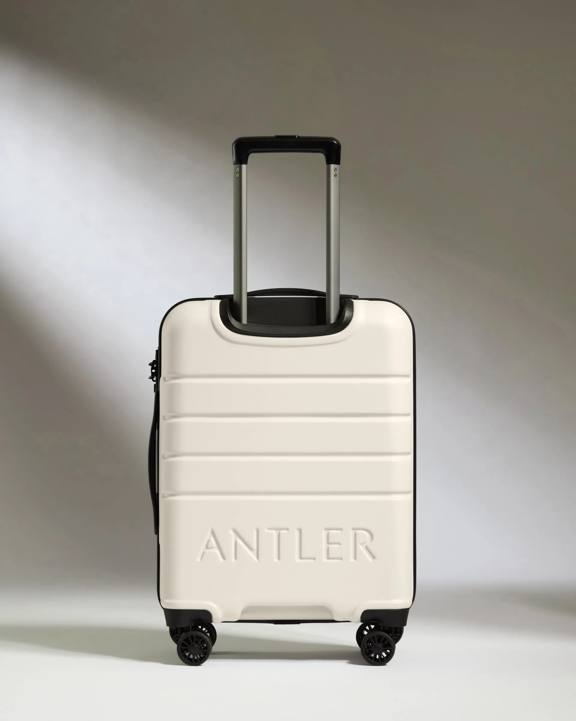 Cabin Suitcase in Arctic Grey - Logo