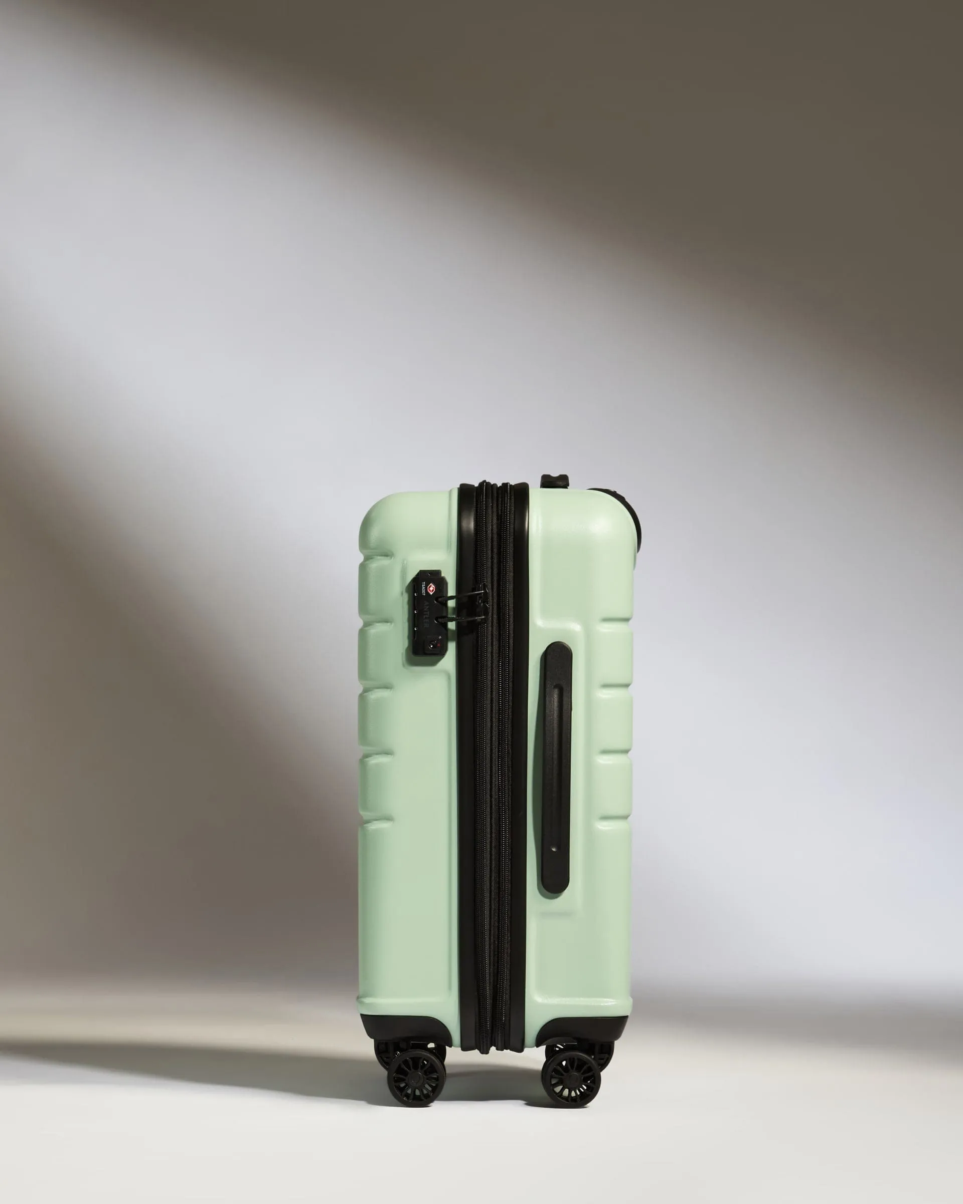 Expandable Cabin Suitcase in Aspen Green - Logo