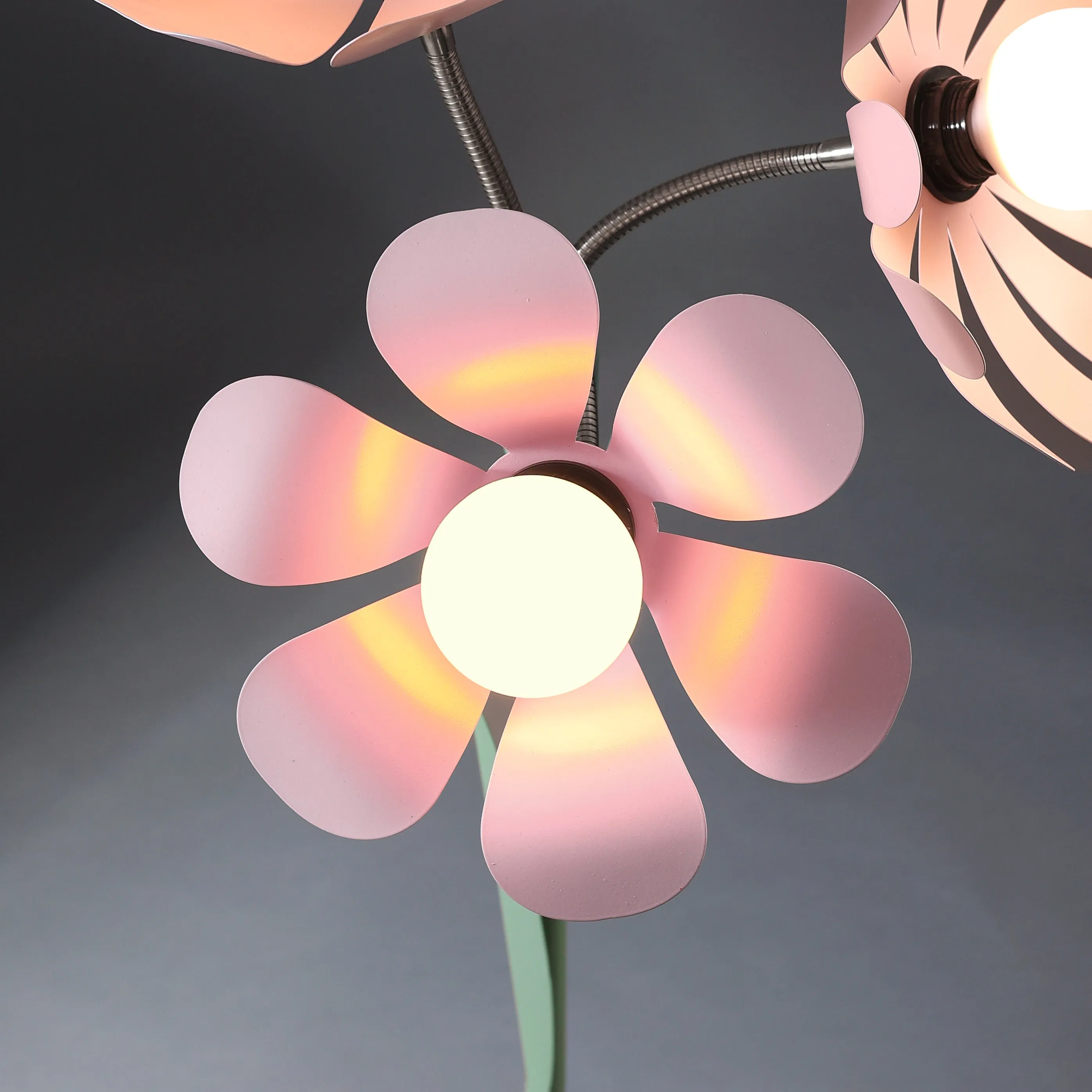 Petal Bloom Floor Lamp
