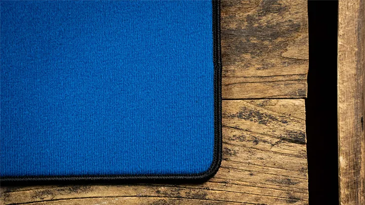 Sewn-Edge Basic Close-Up Pad (Blue) by TCC