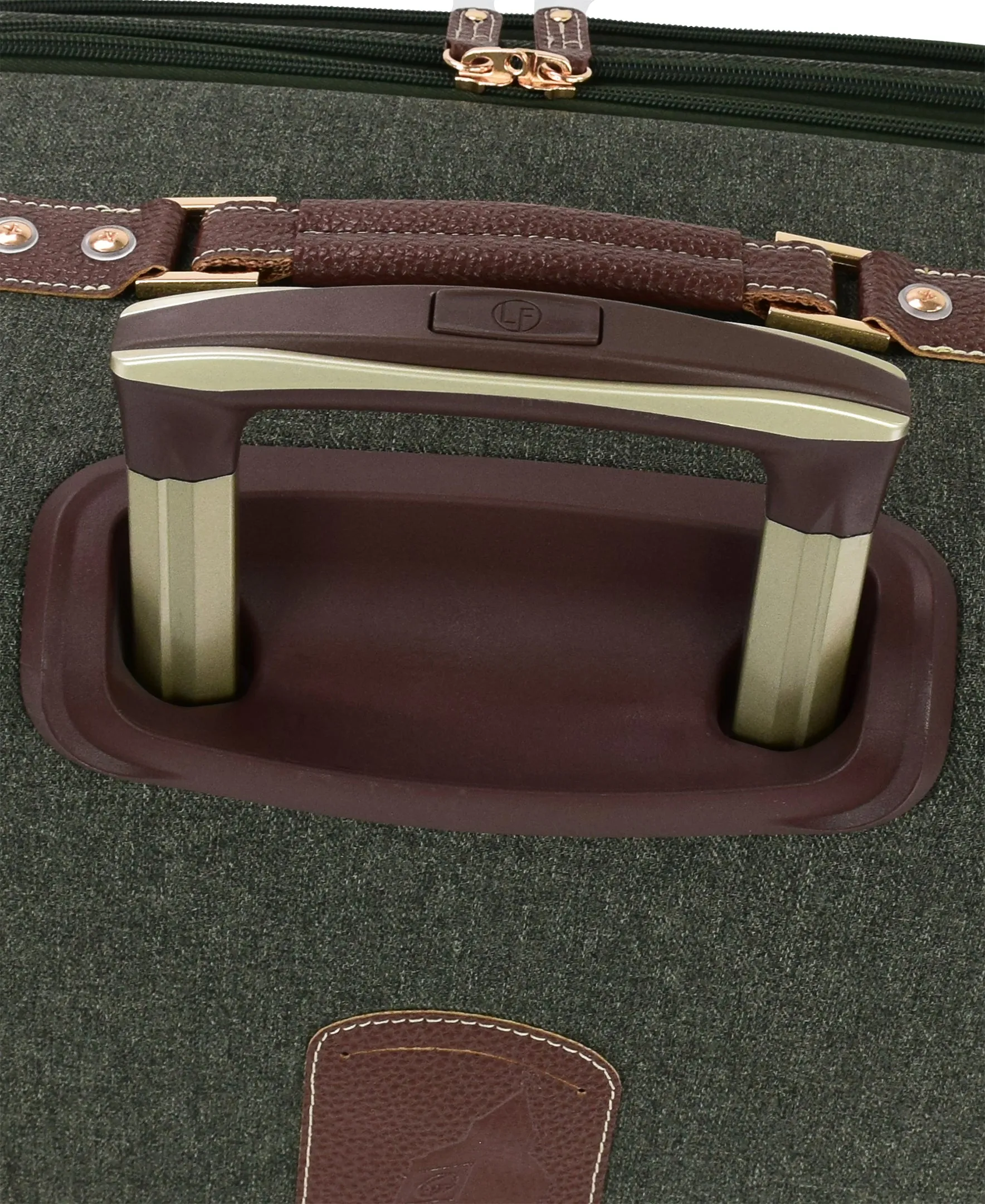 Wallington 25" Expandable Spinner Medium Checked
